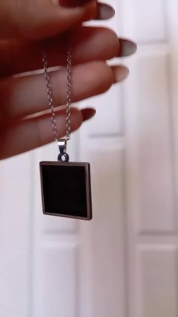 گردنبند حرارتی جادویی مدل مربع با زنجیرویتالی